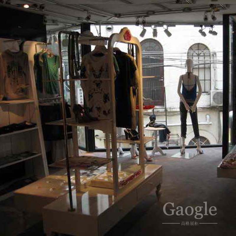 日本服裝女Fornarina