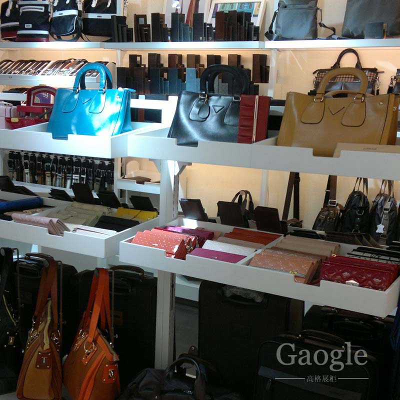 皮具紅谷曼蒙特