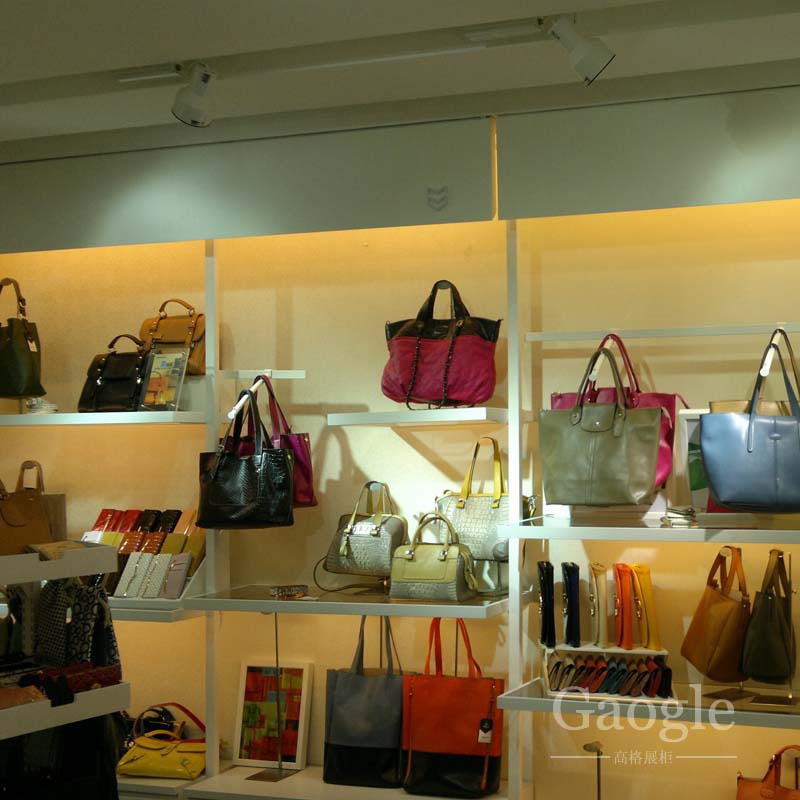 皮具紅谷曼蒙特