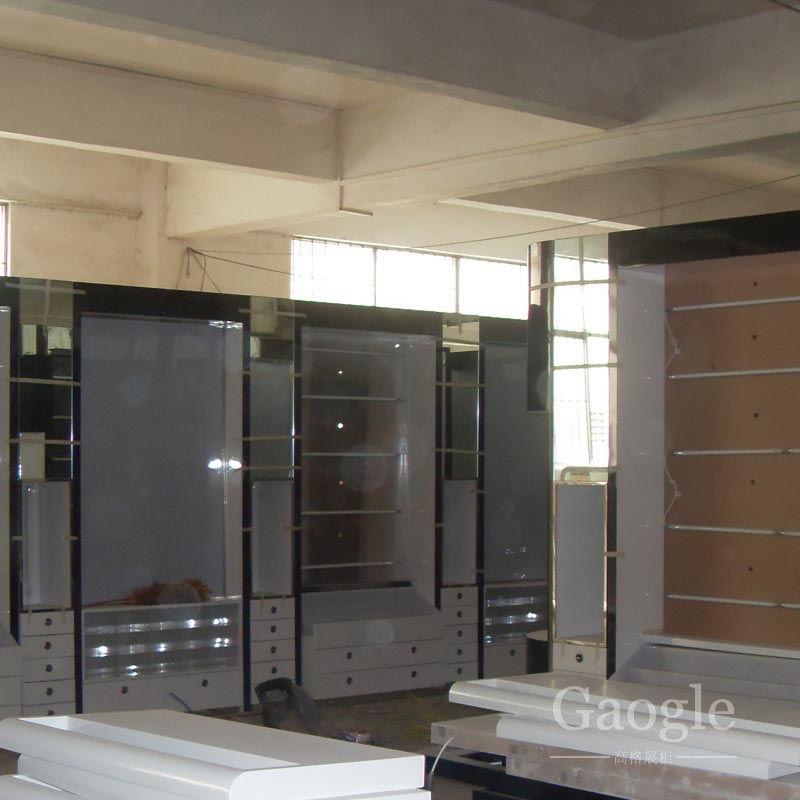 ���R���R������