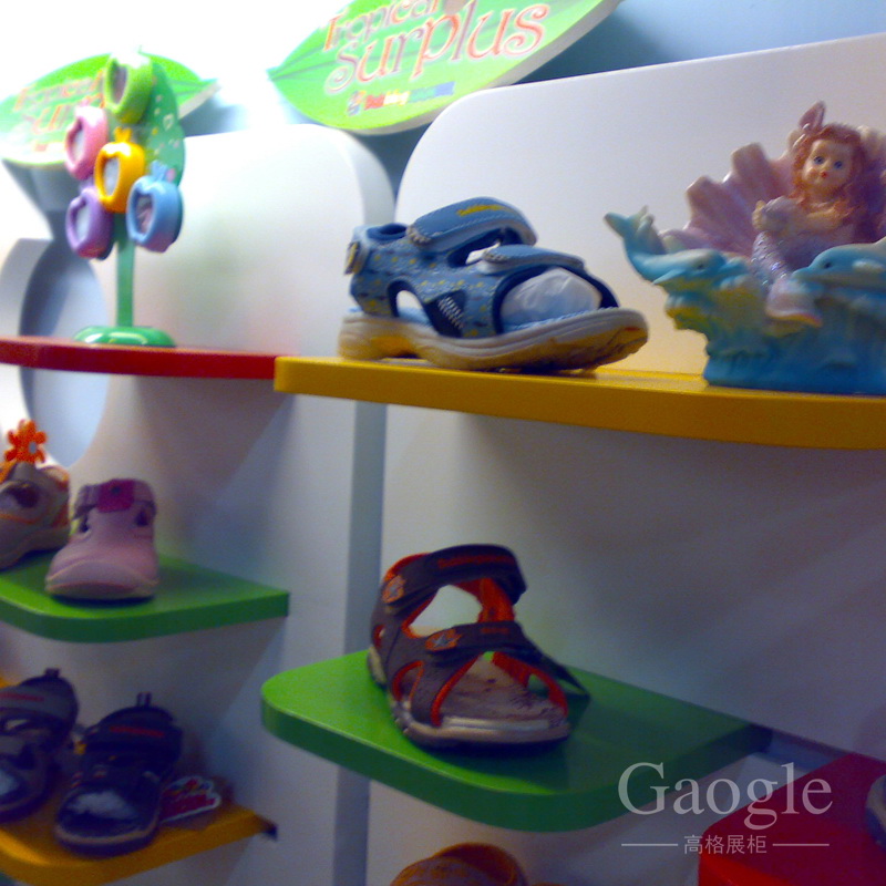 BBG童鞋展柜