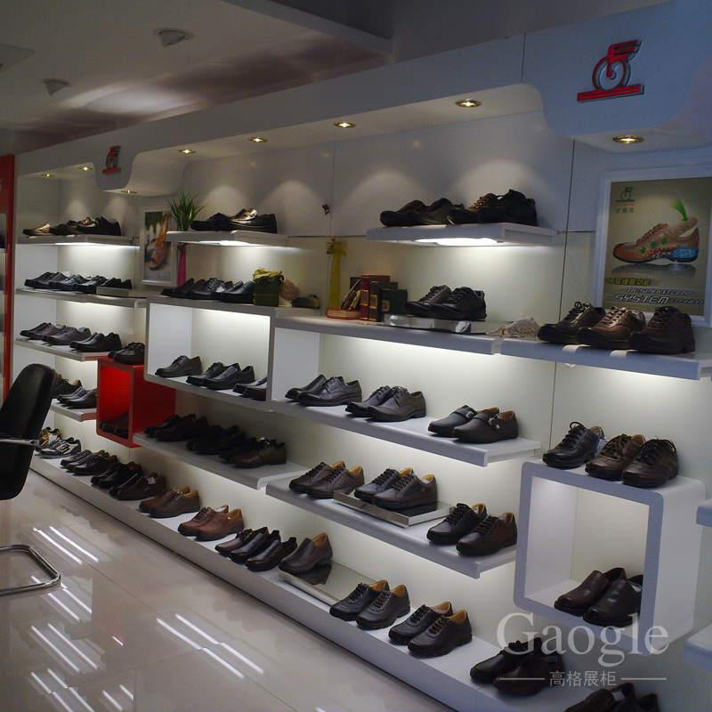 安嘉英皮鞋展柜