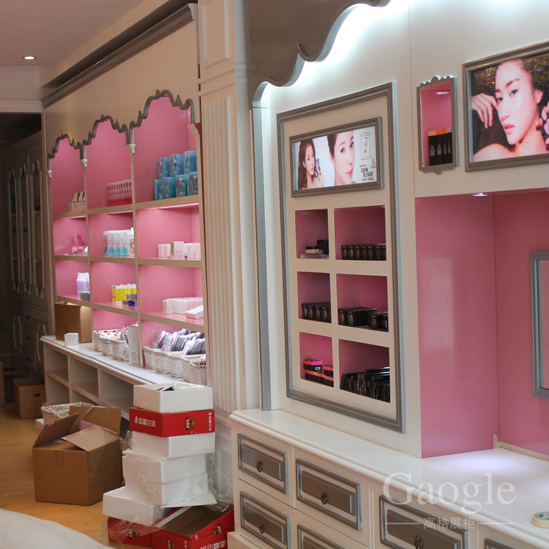 Lilybeauty化妝品展柜