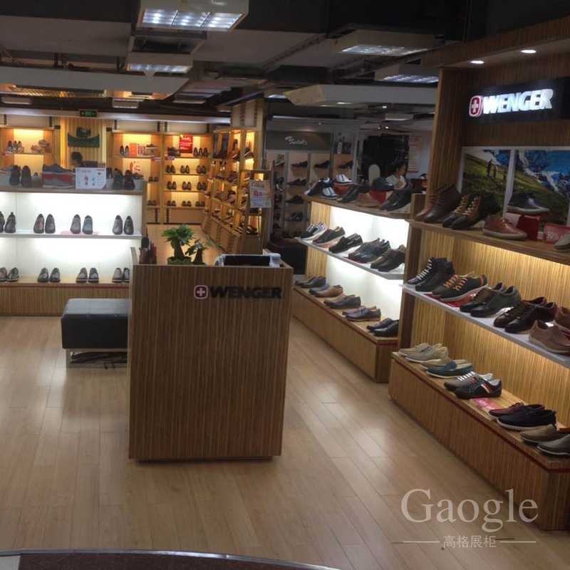 瑞士軍刀皮鞋展柜