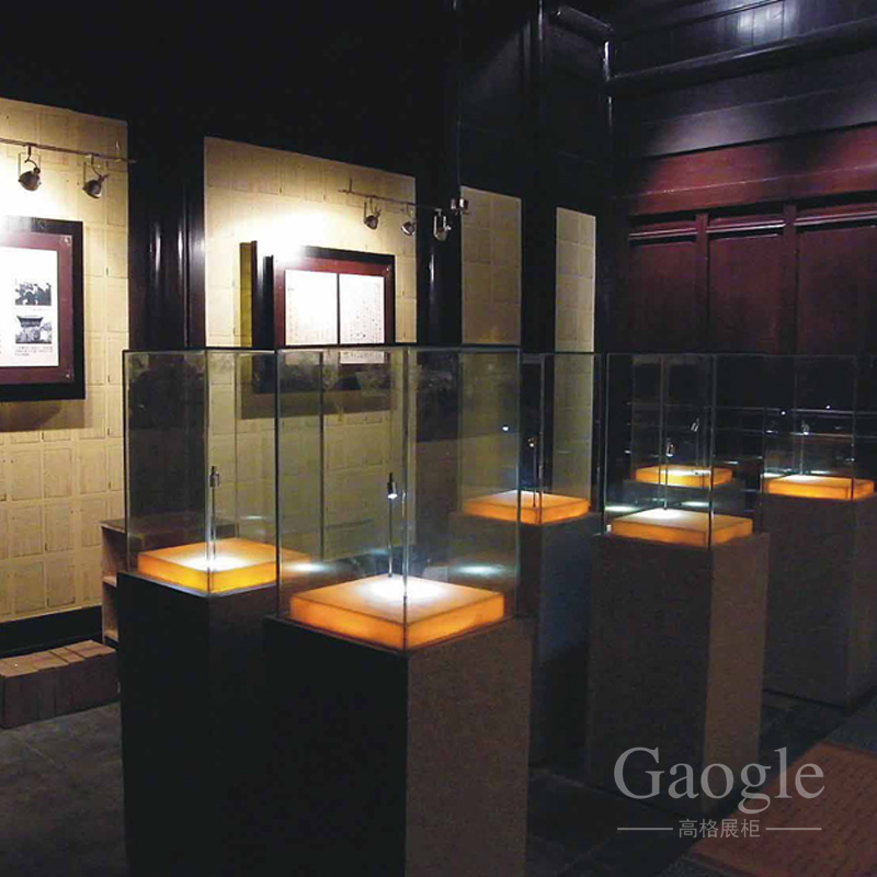 �����^չ��