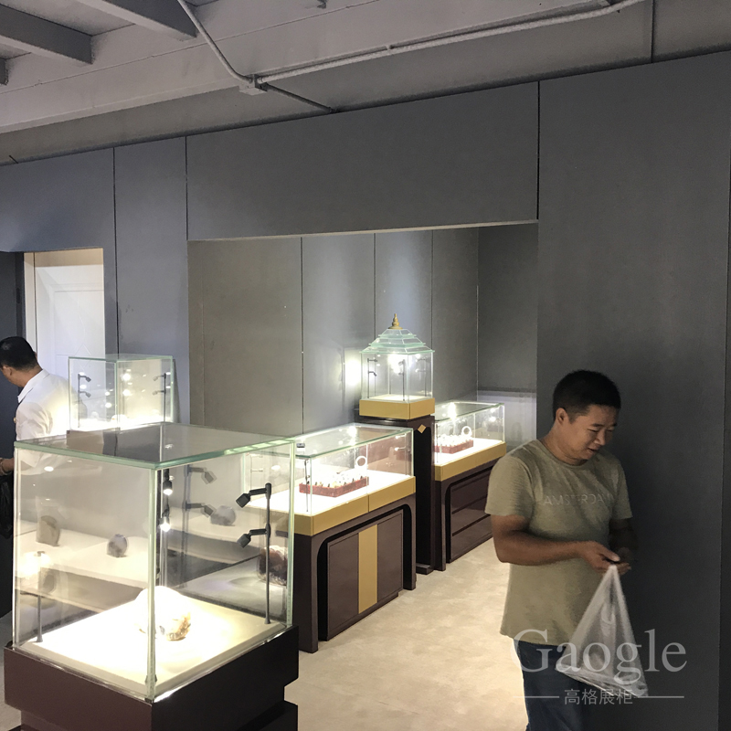 ��خ�����^չ��